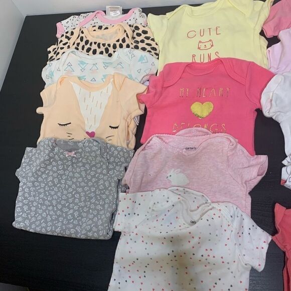 Lot of 19 baby girl short sleeve bodysuits - Picture 3 of 3